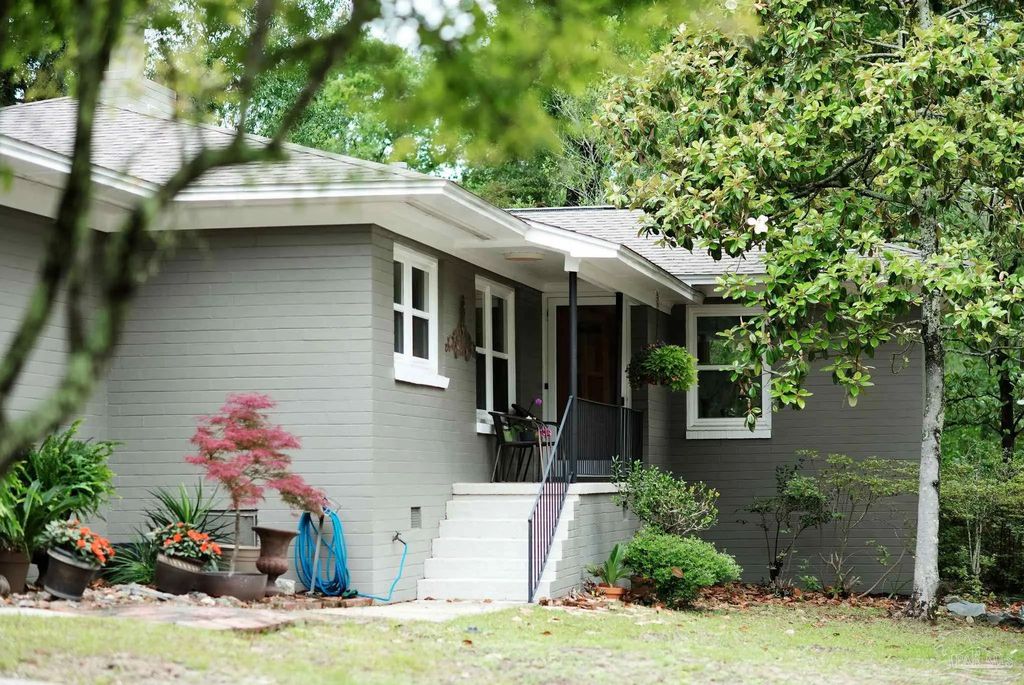 3333 N 17th Ave, Pensacola