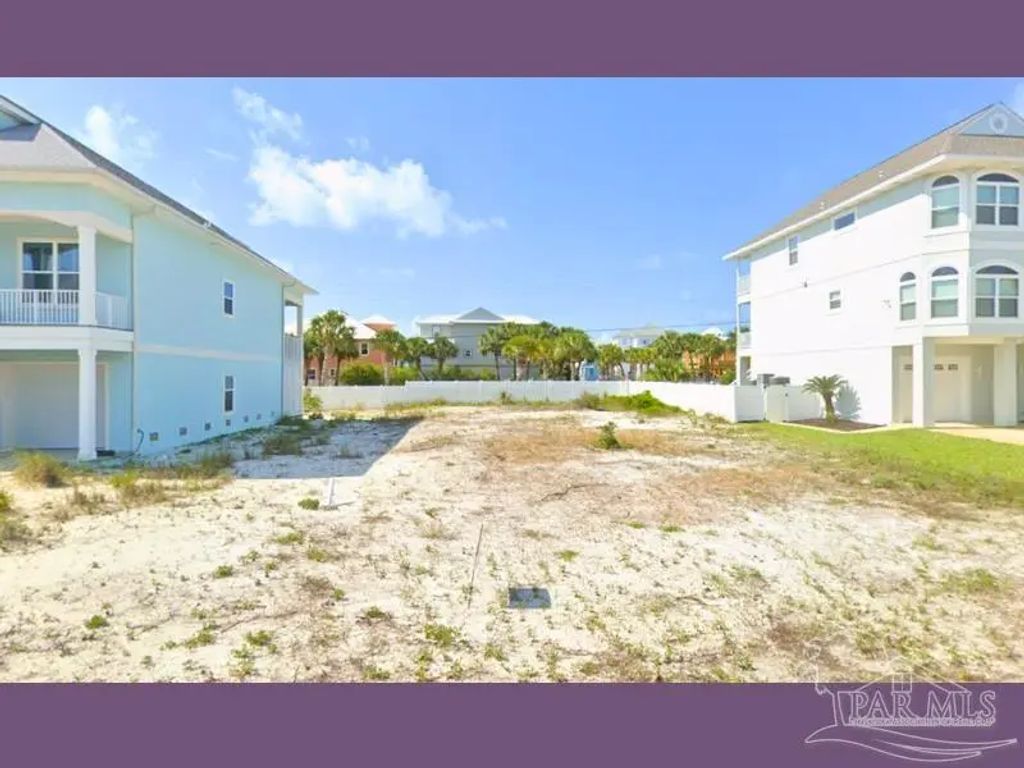 821 Sailfish Ct, Pensacola