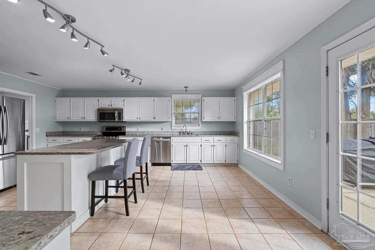 Photo of Listing #675066