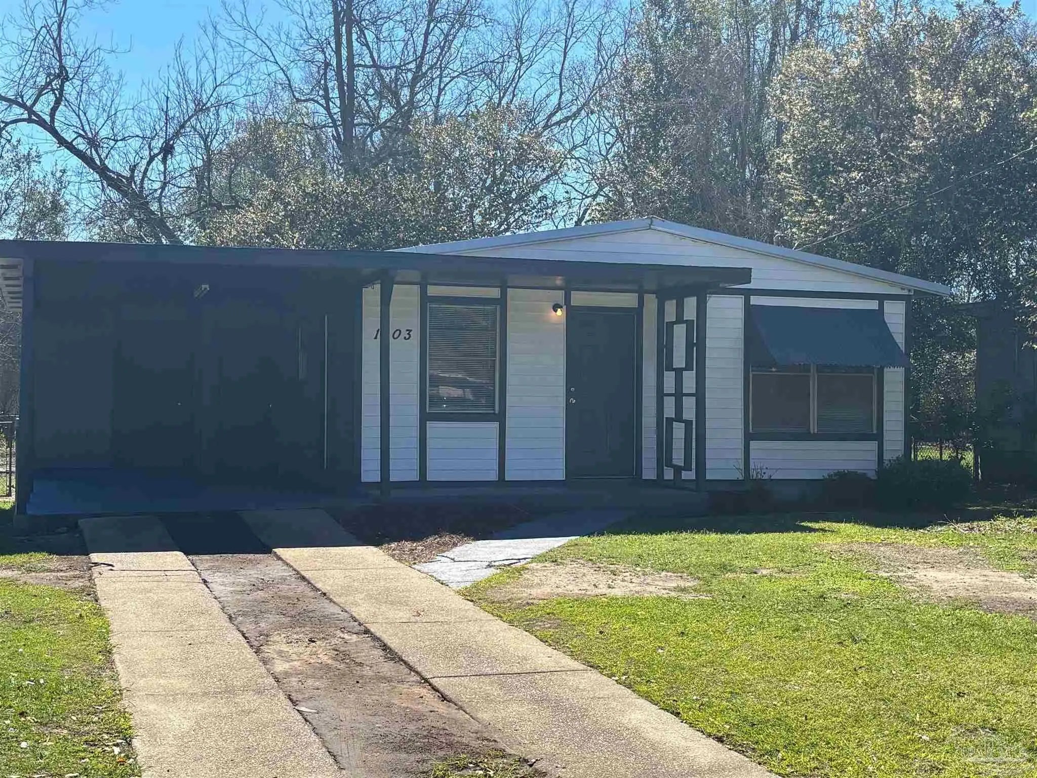 Photo of Listing #678497