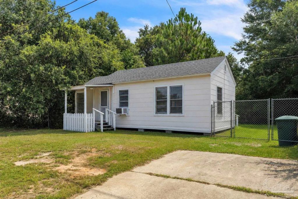 1040 Wayne Ave, Pensacola