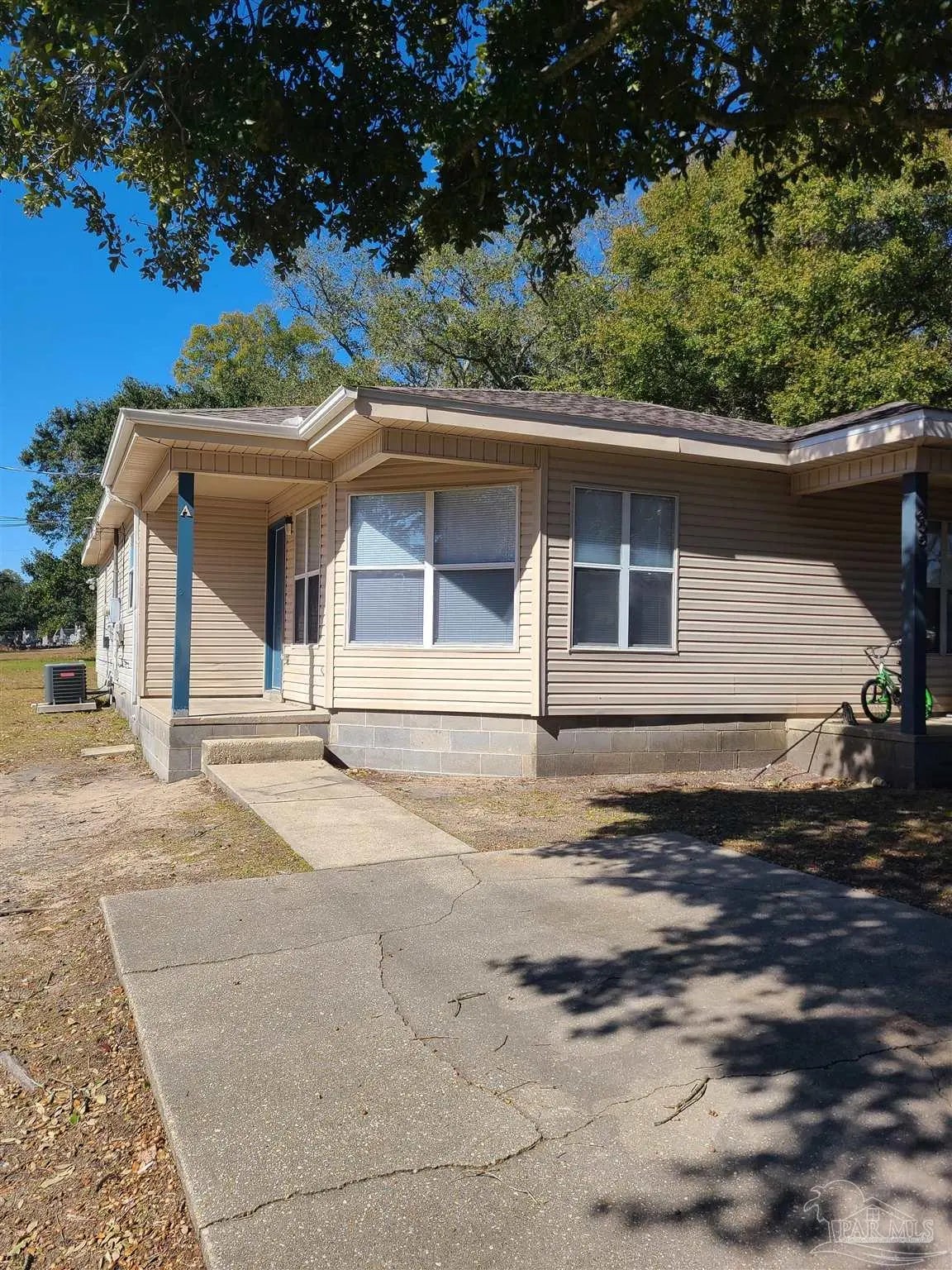 Photo of Listing #677221