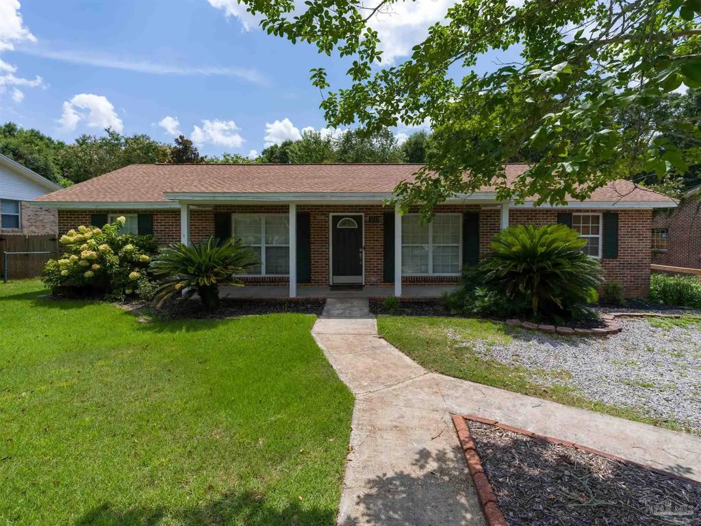 3241 Bayview Way, Pensacola
