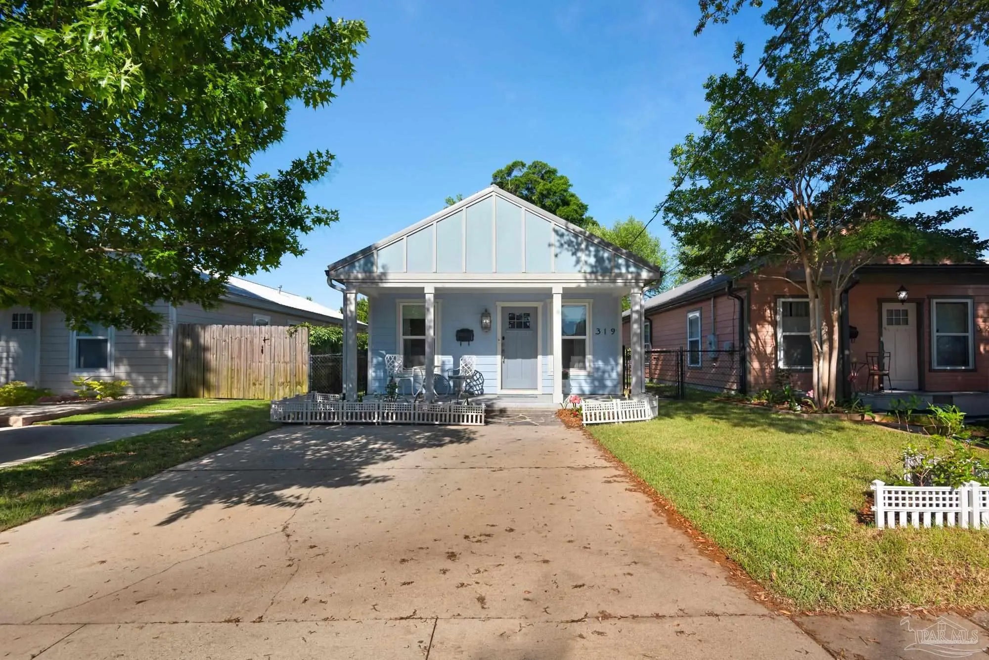 Photo of Listing #679032