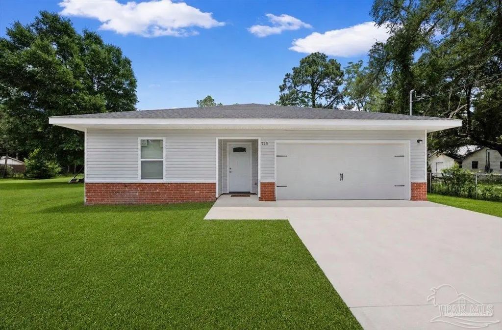 715 Edwards St, Pensacola