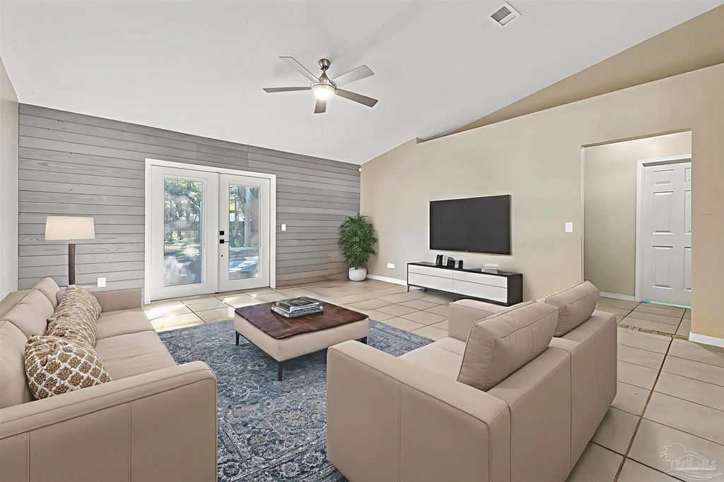 8147 Country Bay Blvd, Navarre