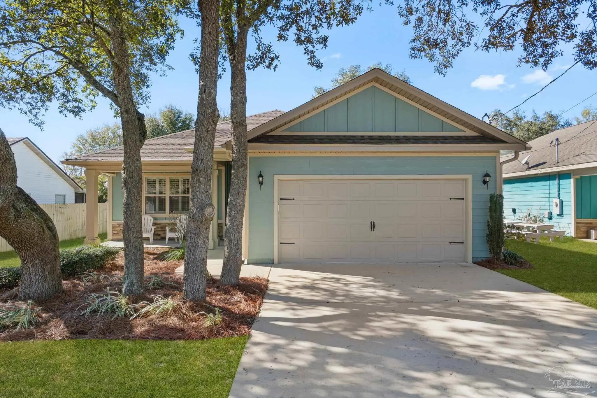 Photo of Listing #676837