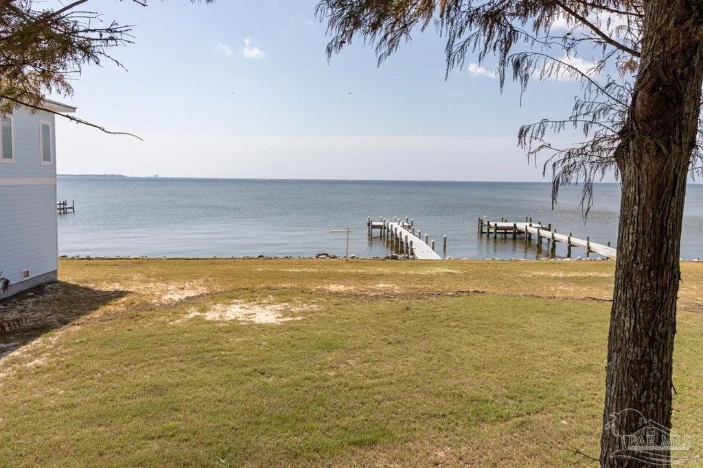 117 Bayshore Dr, Pensacola