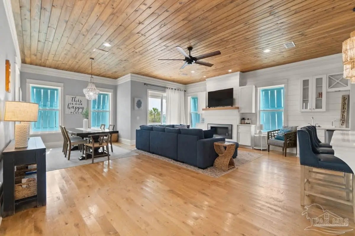 Photo of Listing #676832