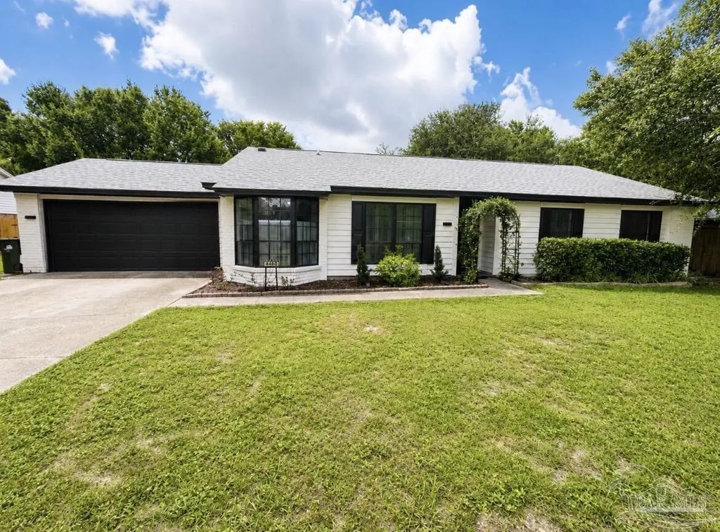 4460 Whisper Dr, Pensacola