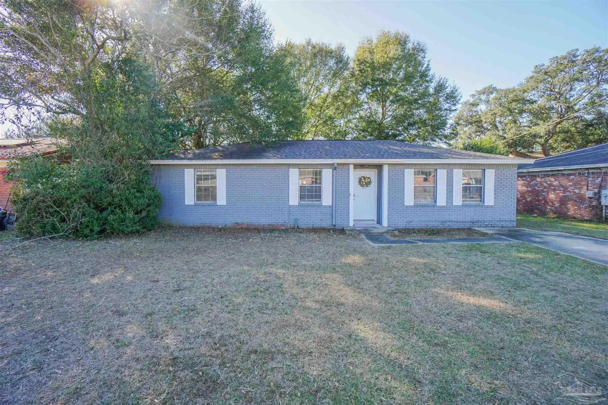 Photo of Listing #677008