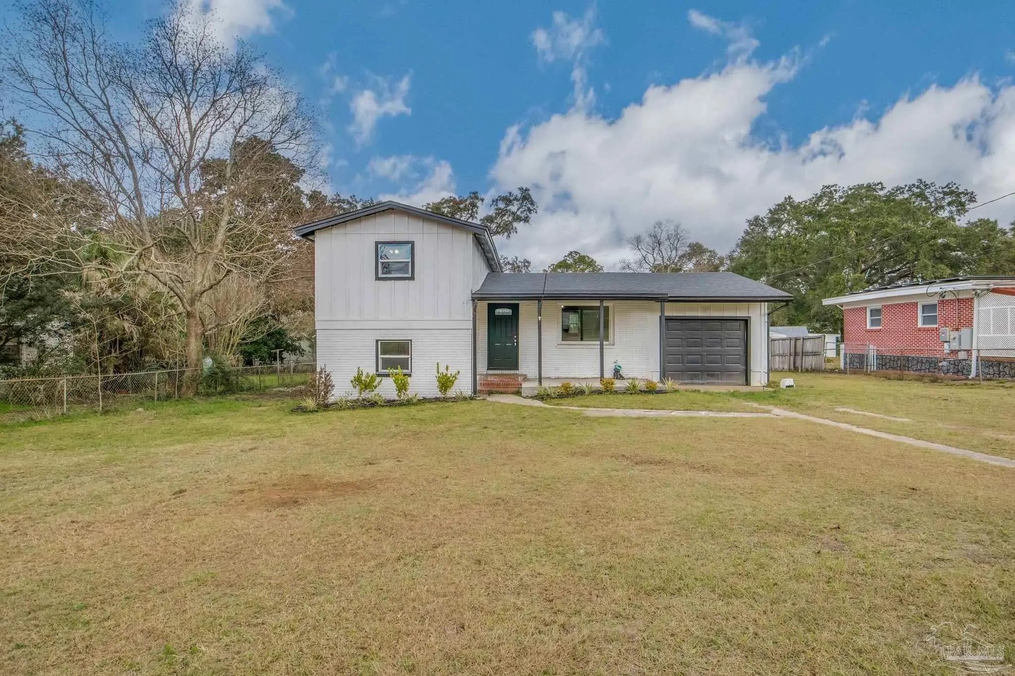 Photo of Listing #676599