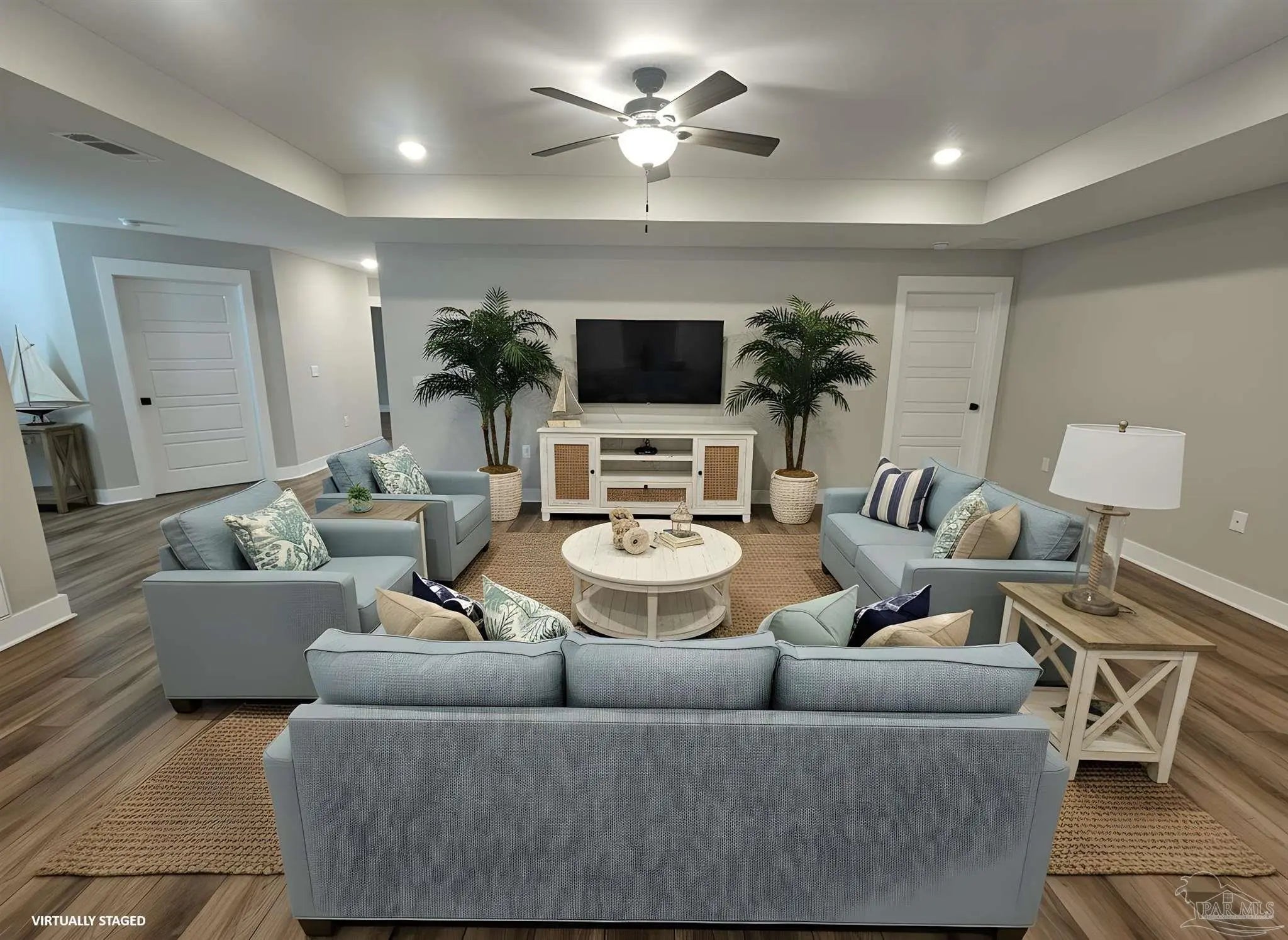 Photo of Listing #675565