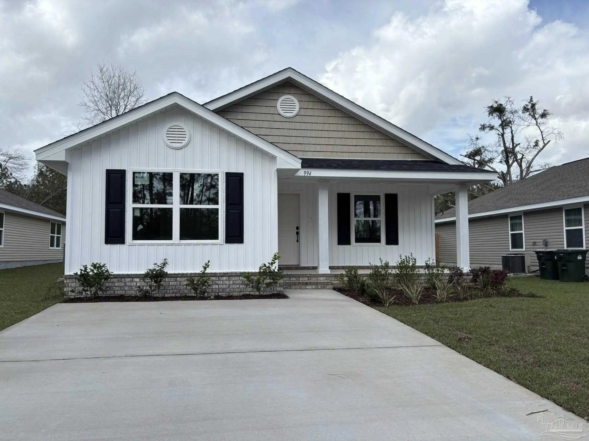 Photo of Listing #658452