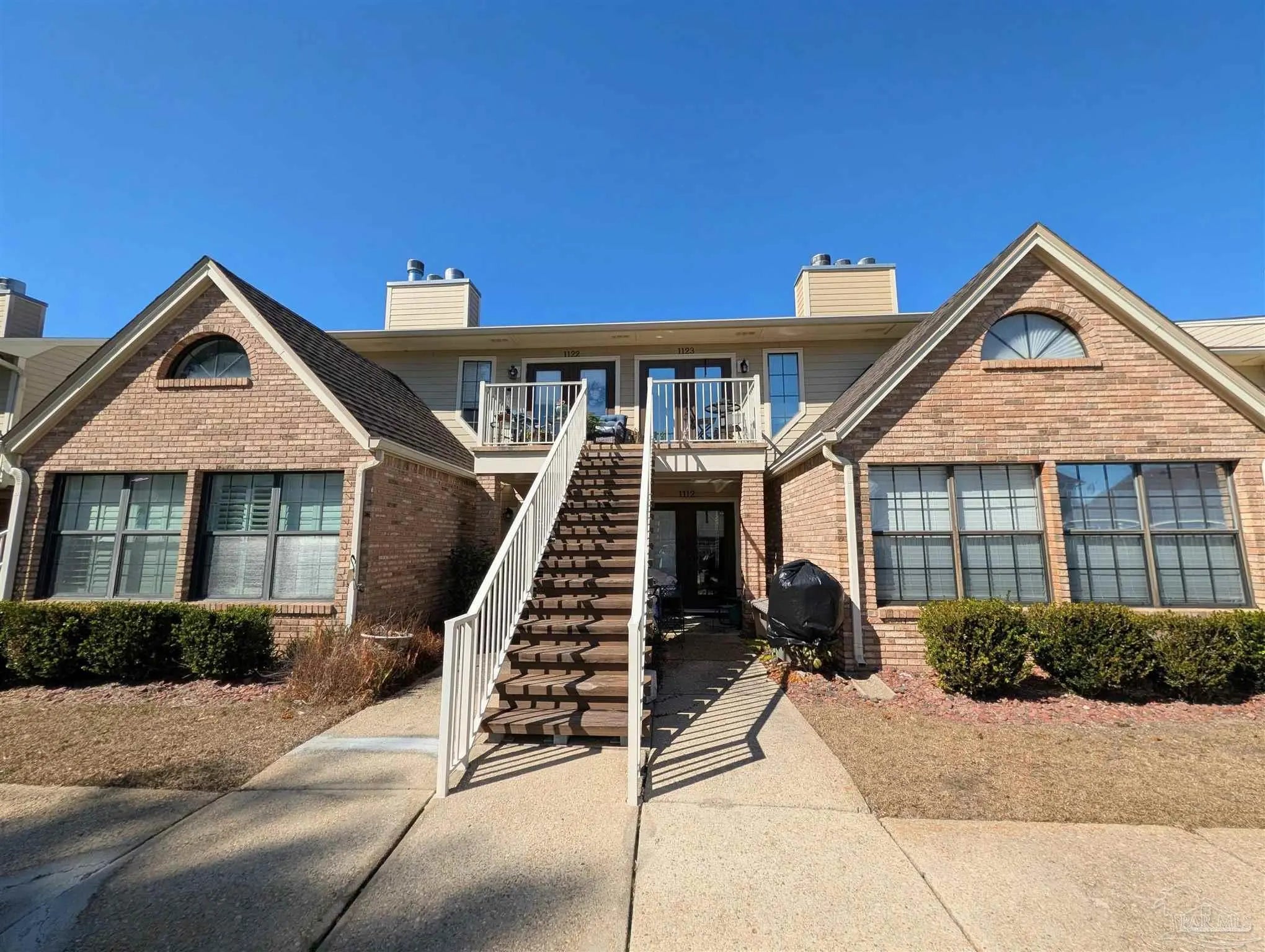 Photo of Listing #677490