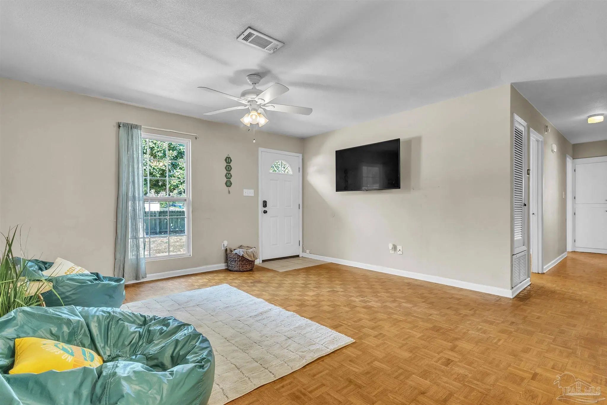 Photo of Listing #675281