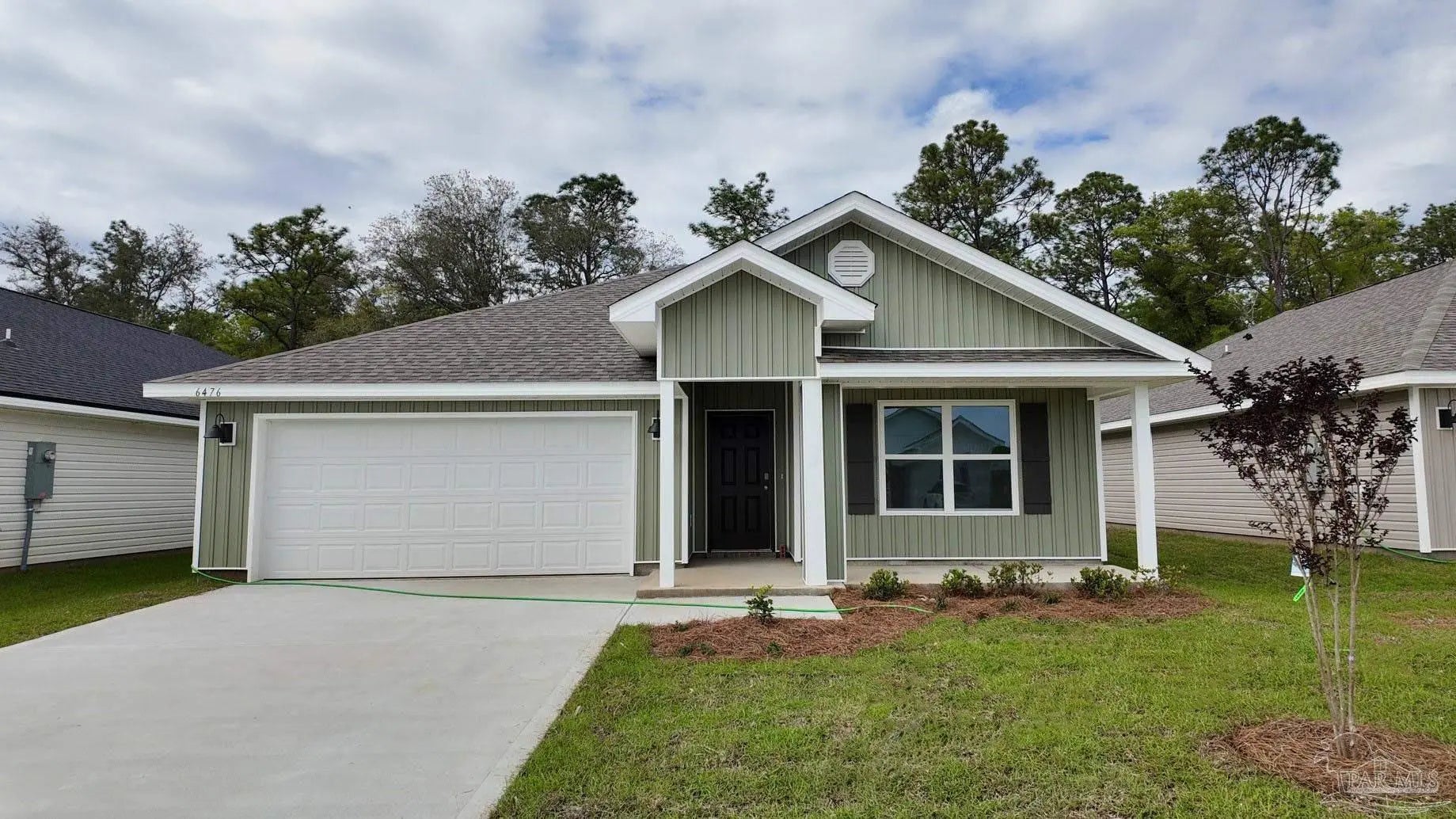 Photo of Listing #677111