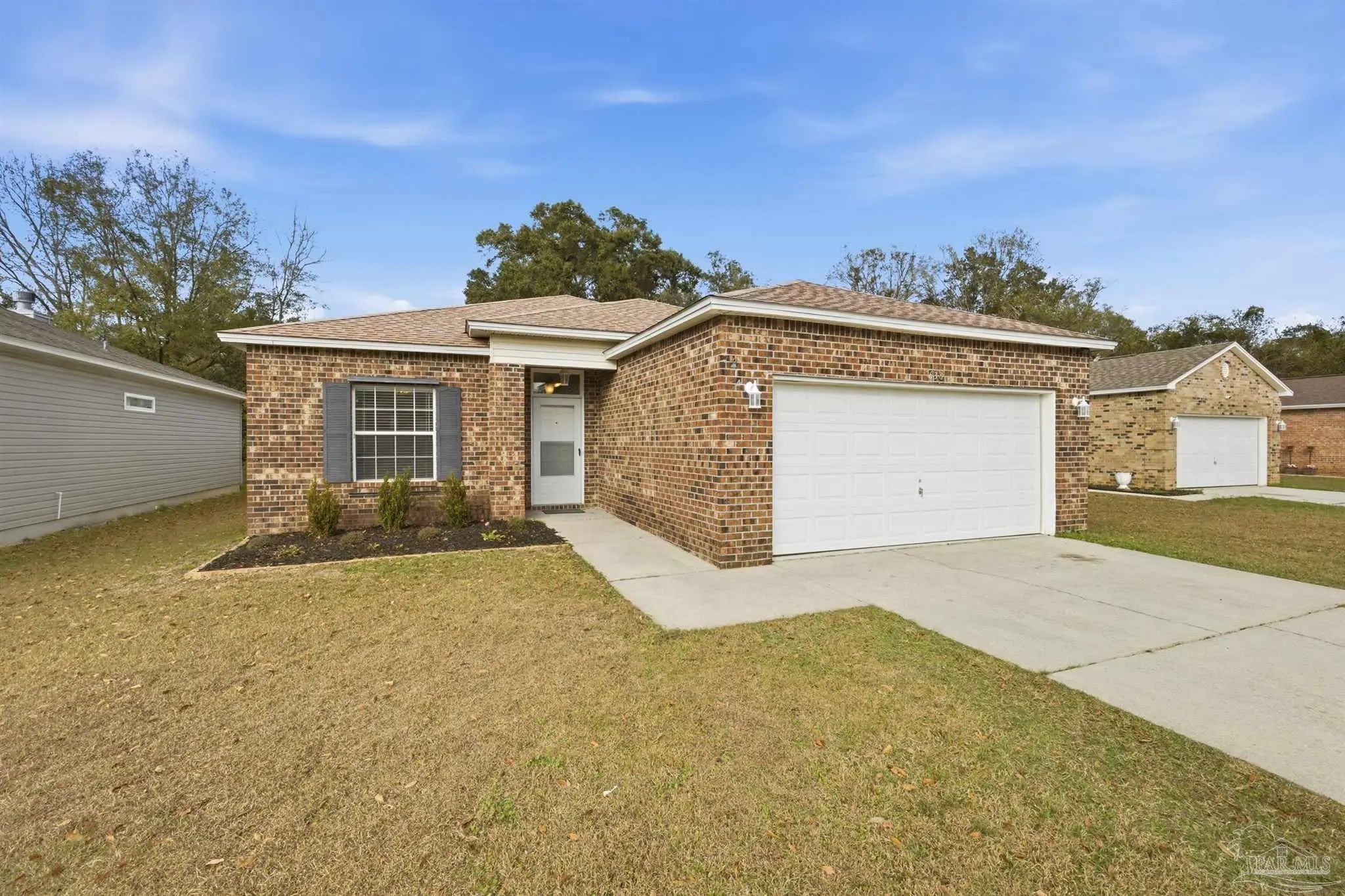 Photo of Listing #676277