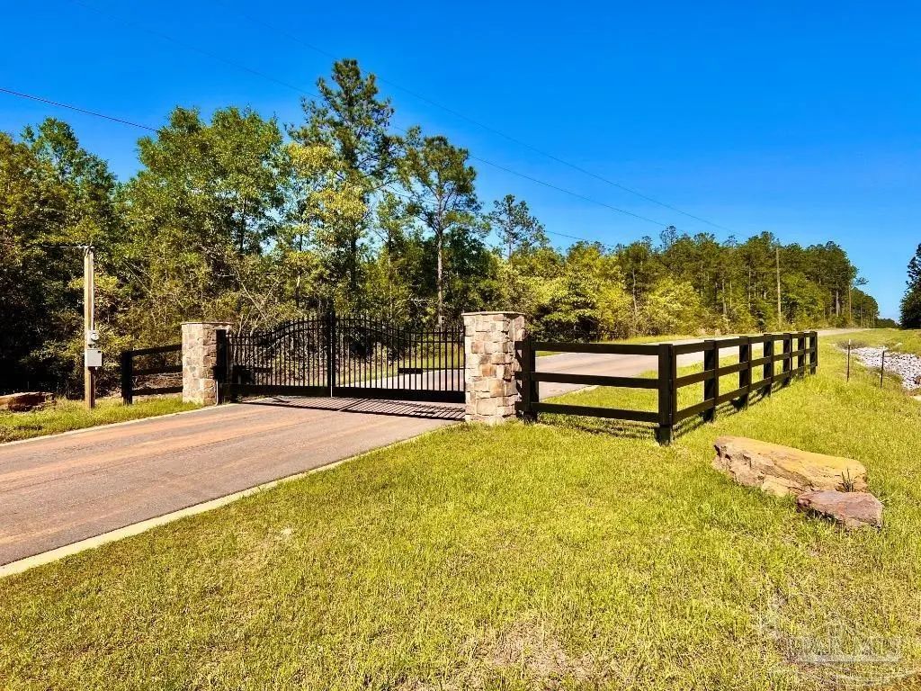 Lot 15-sw Bashi Rd, Pace
