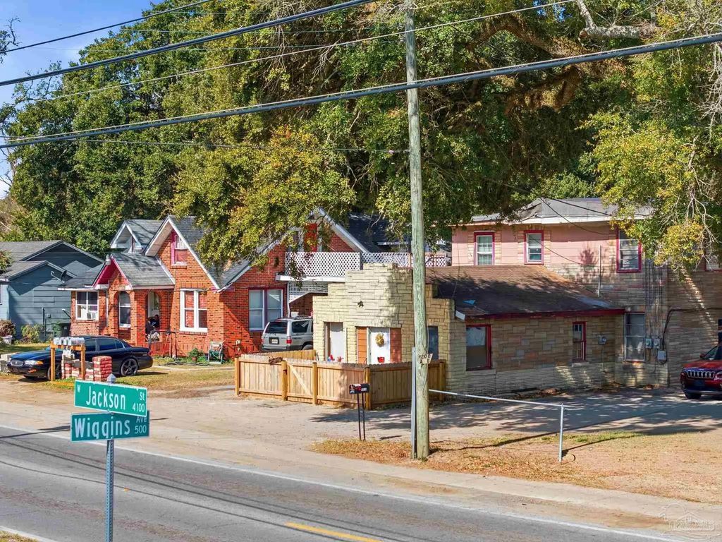 4200 W Jackson St, Pensacola