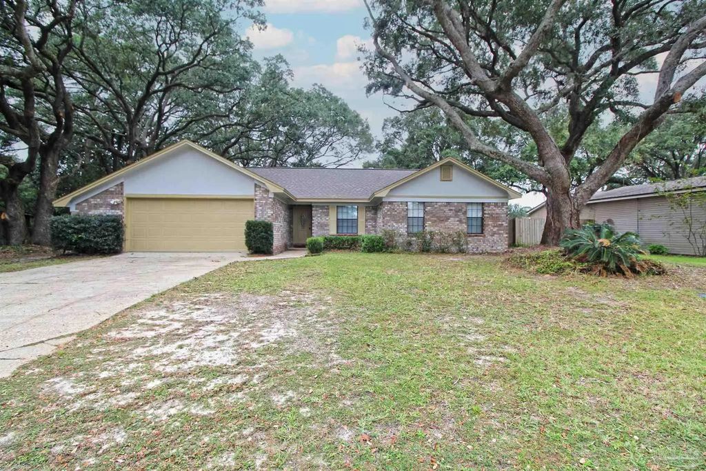 7859 Bay Meadows Dr, Pensacola