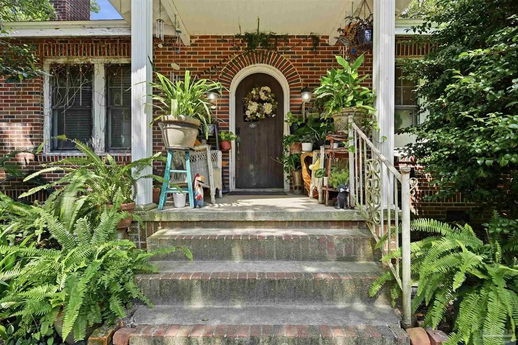 1409 N 10th Ave, Pensacola
