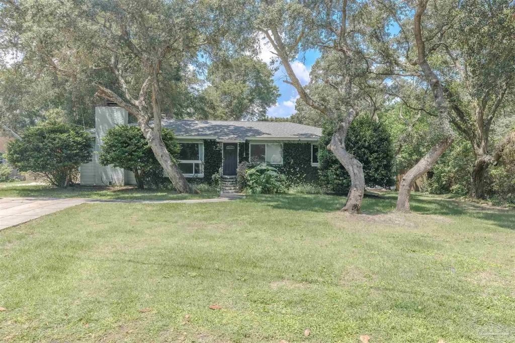 4 Cadiz St, Gulf Breeze