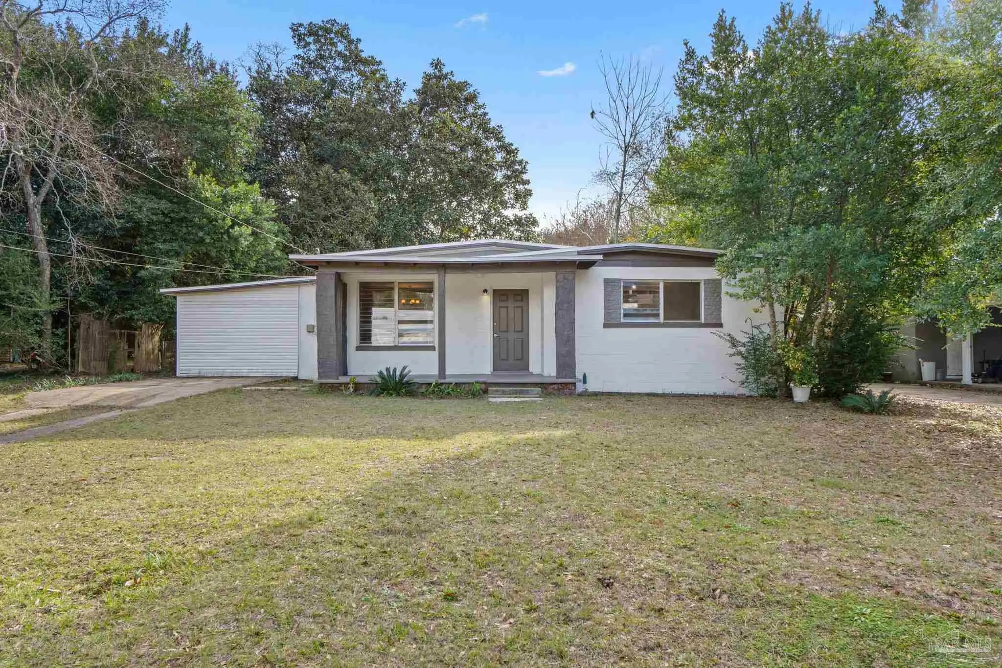 Photo of Listing #675168