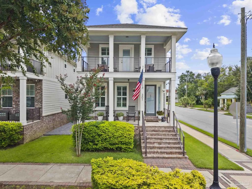 301 S Reus St, Pensacola