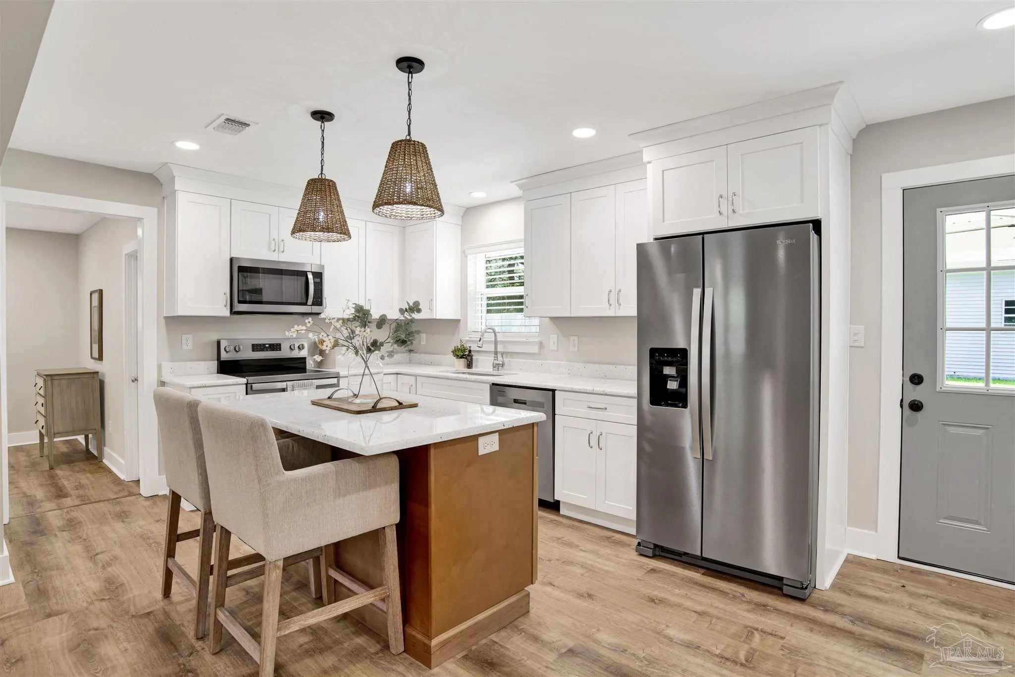 Photo of Listing #670845