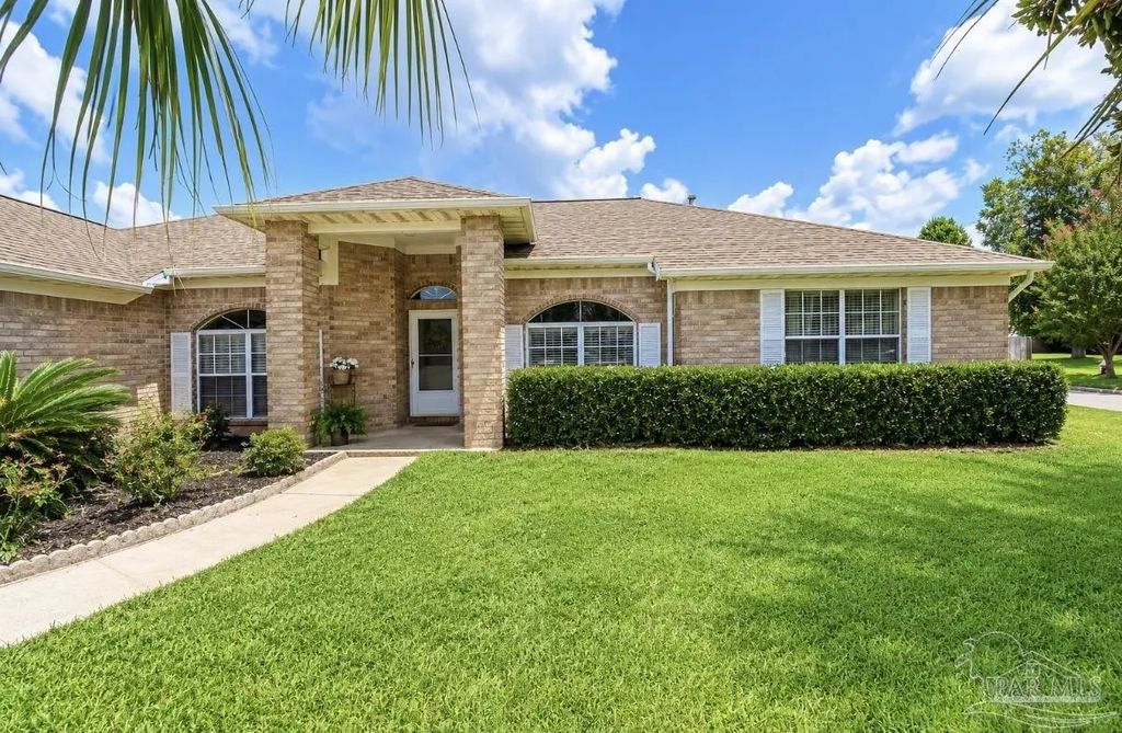 401 Thorn Ct, Pensacola