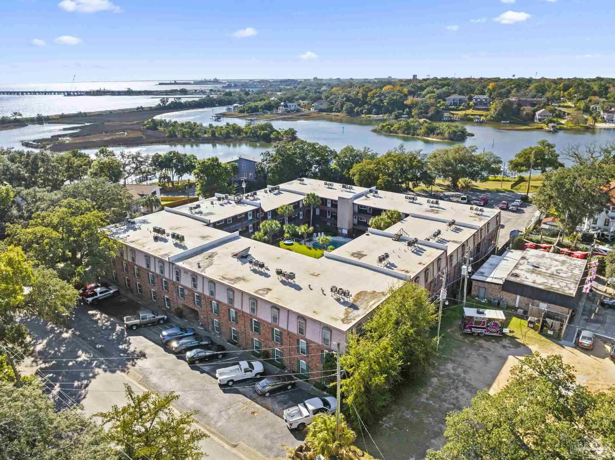 Photo of Listing #674875