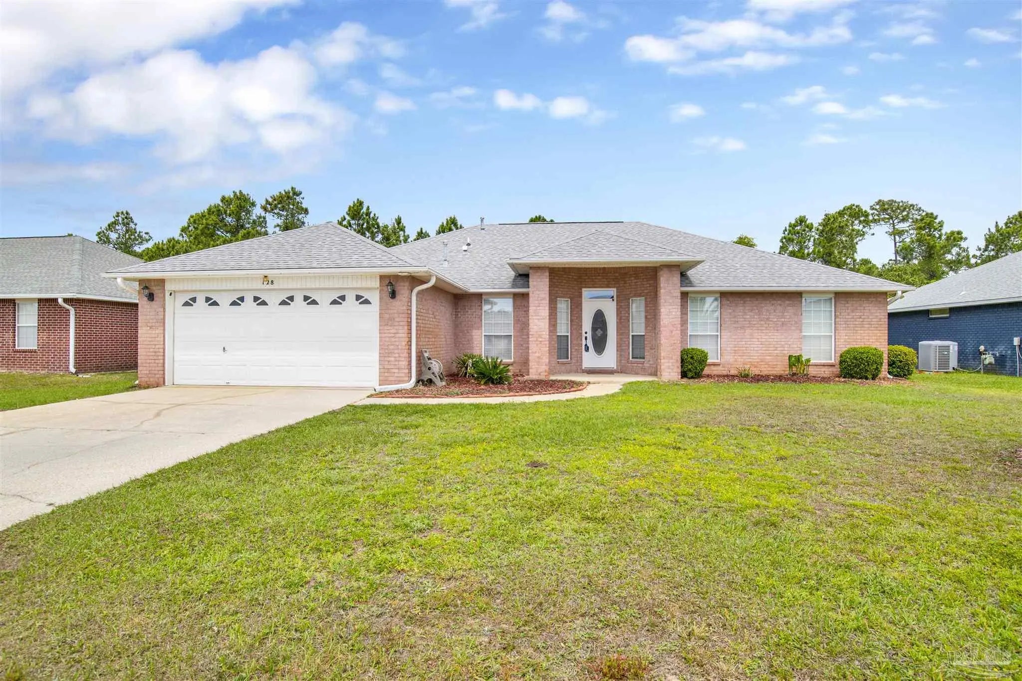 Photo of Listing #679687