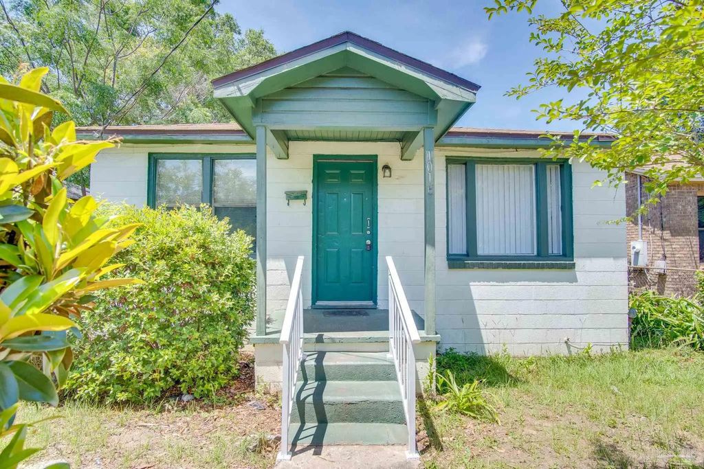 1016 W Maxwell St, Pensacola