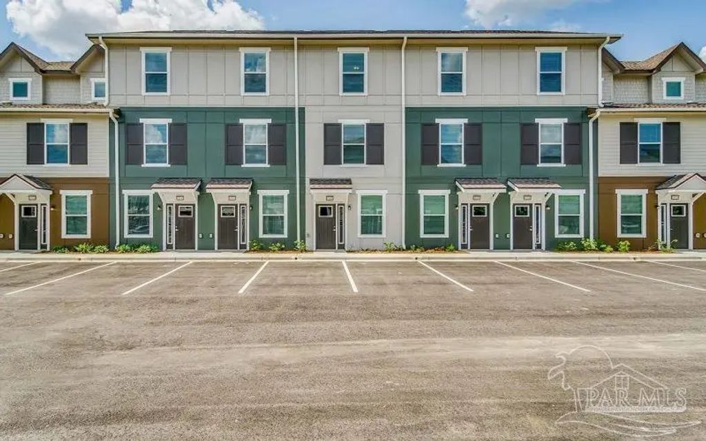 8573 Myslak Way #the Oasis, Pensacola