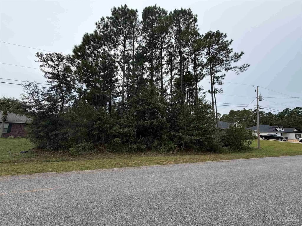Bryant St, Navarre