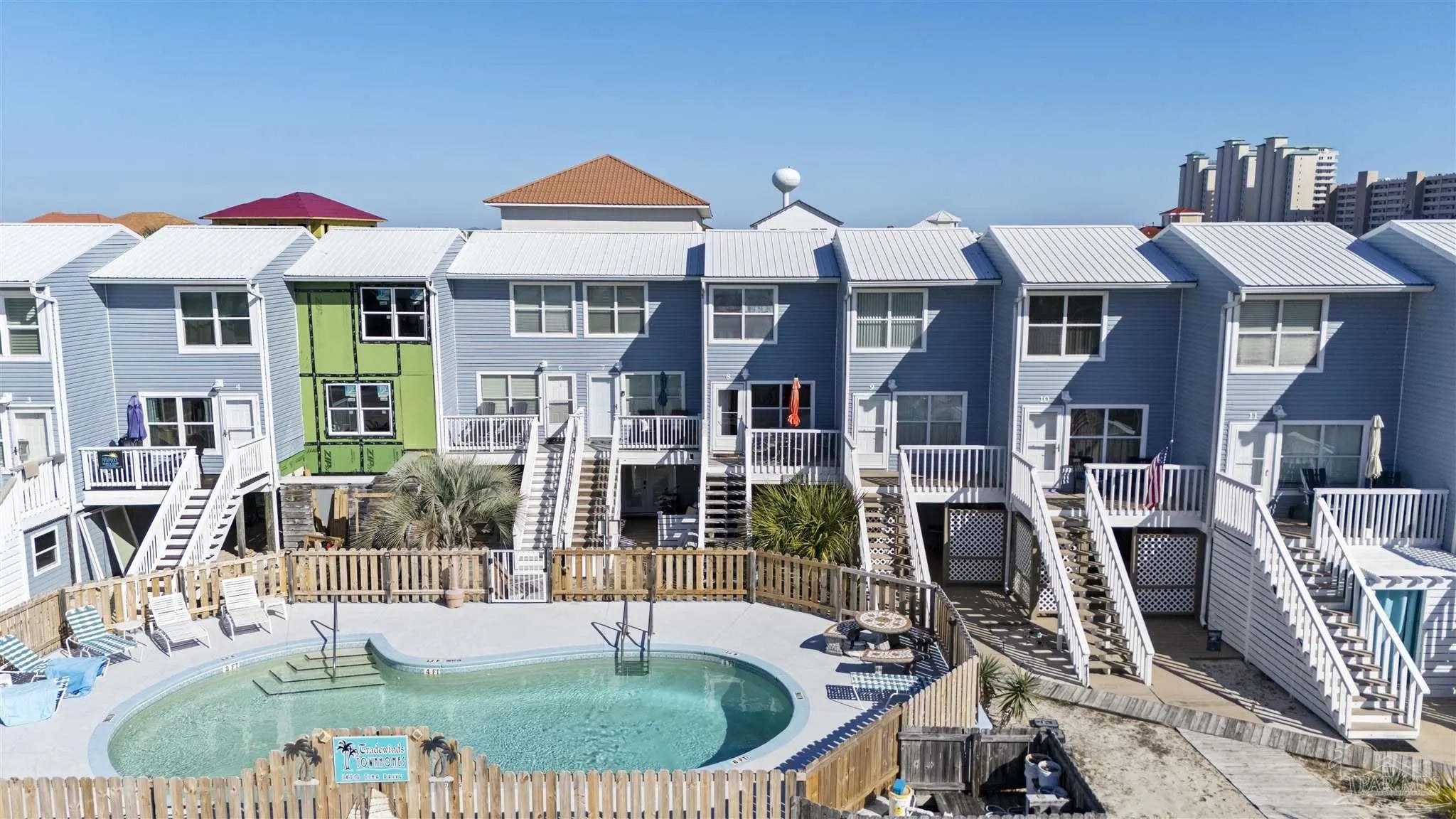 Photo of Listing #658555