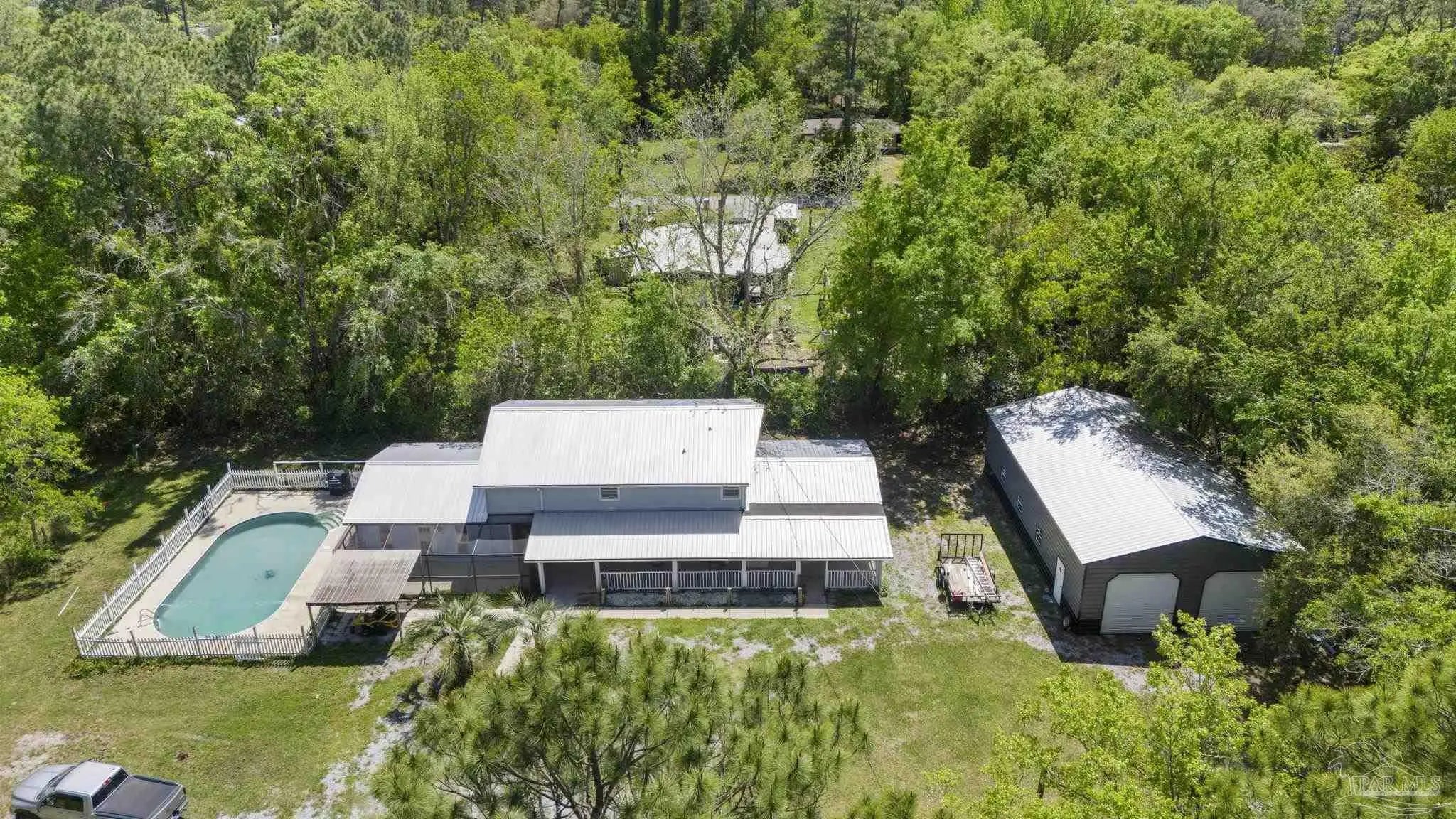 Photo of Listing #662476