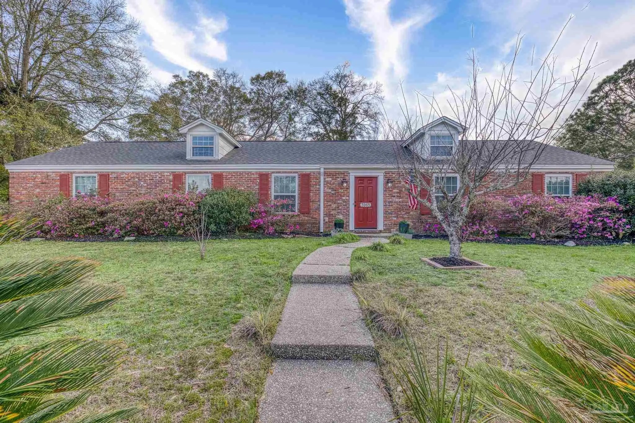 Photo of Listing #679279