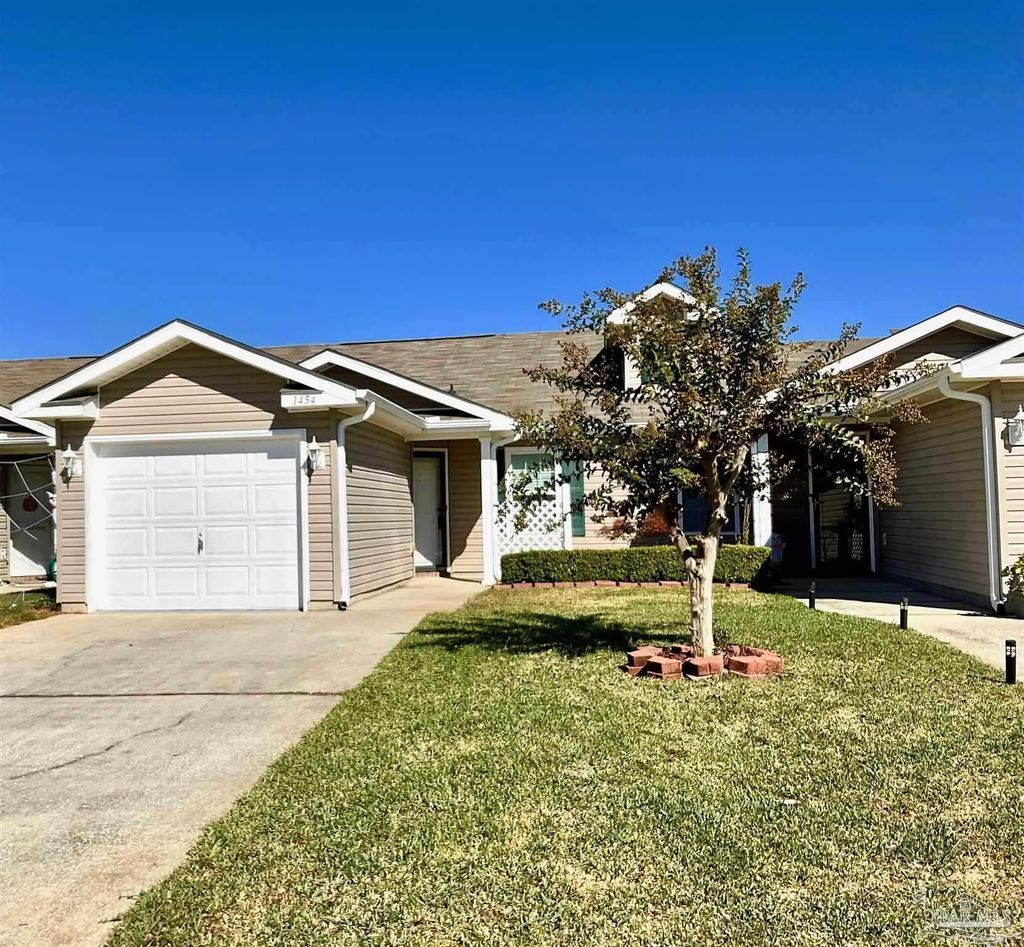1454 Dunhurst Dr, Pensacola