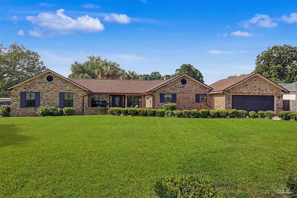 2017 E Cross St, Pensacola