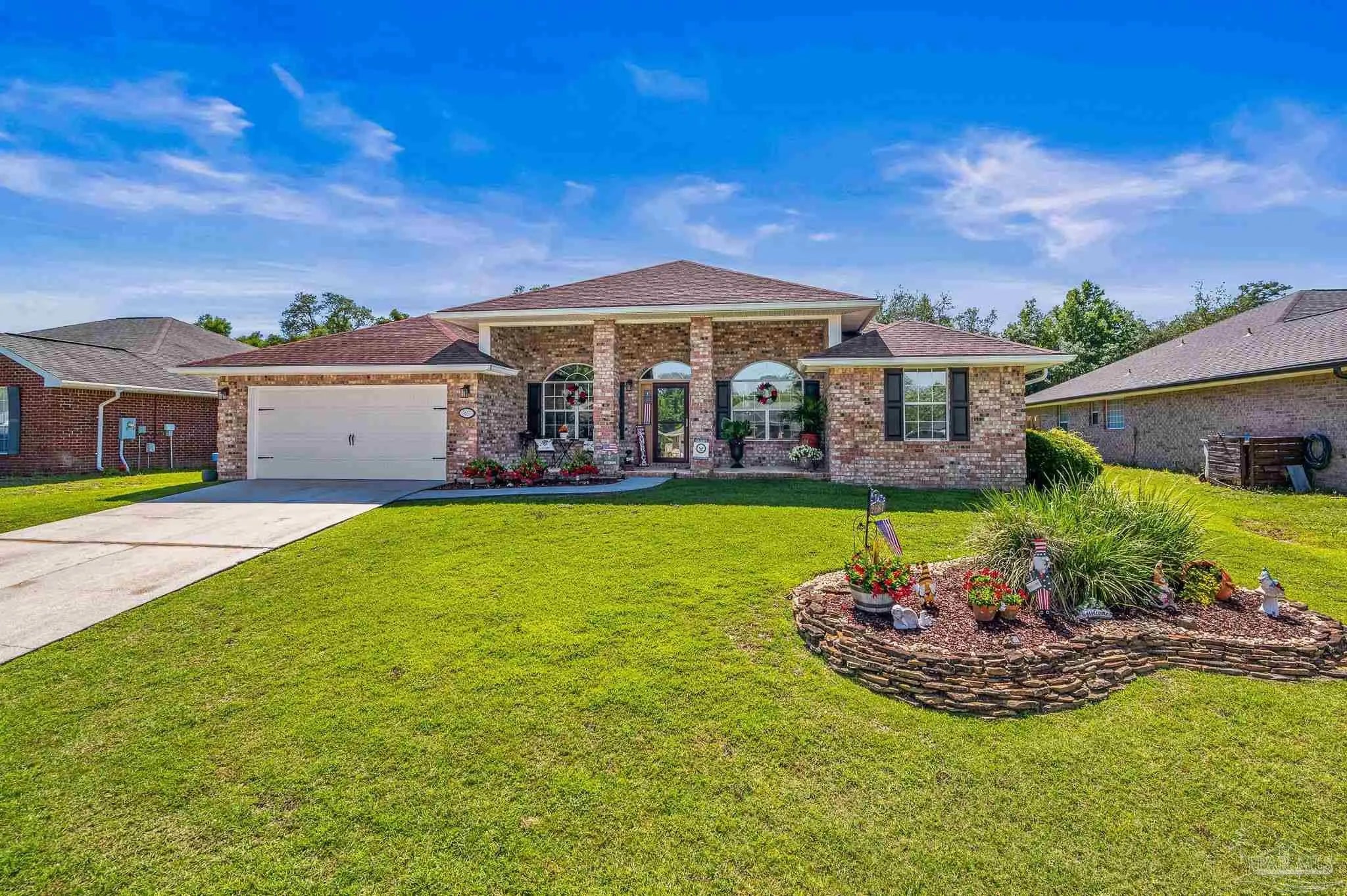 Photo of Listing #666231