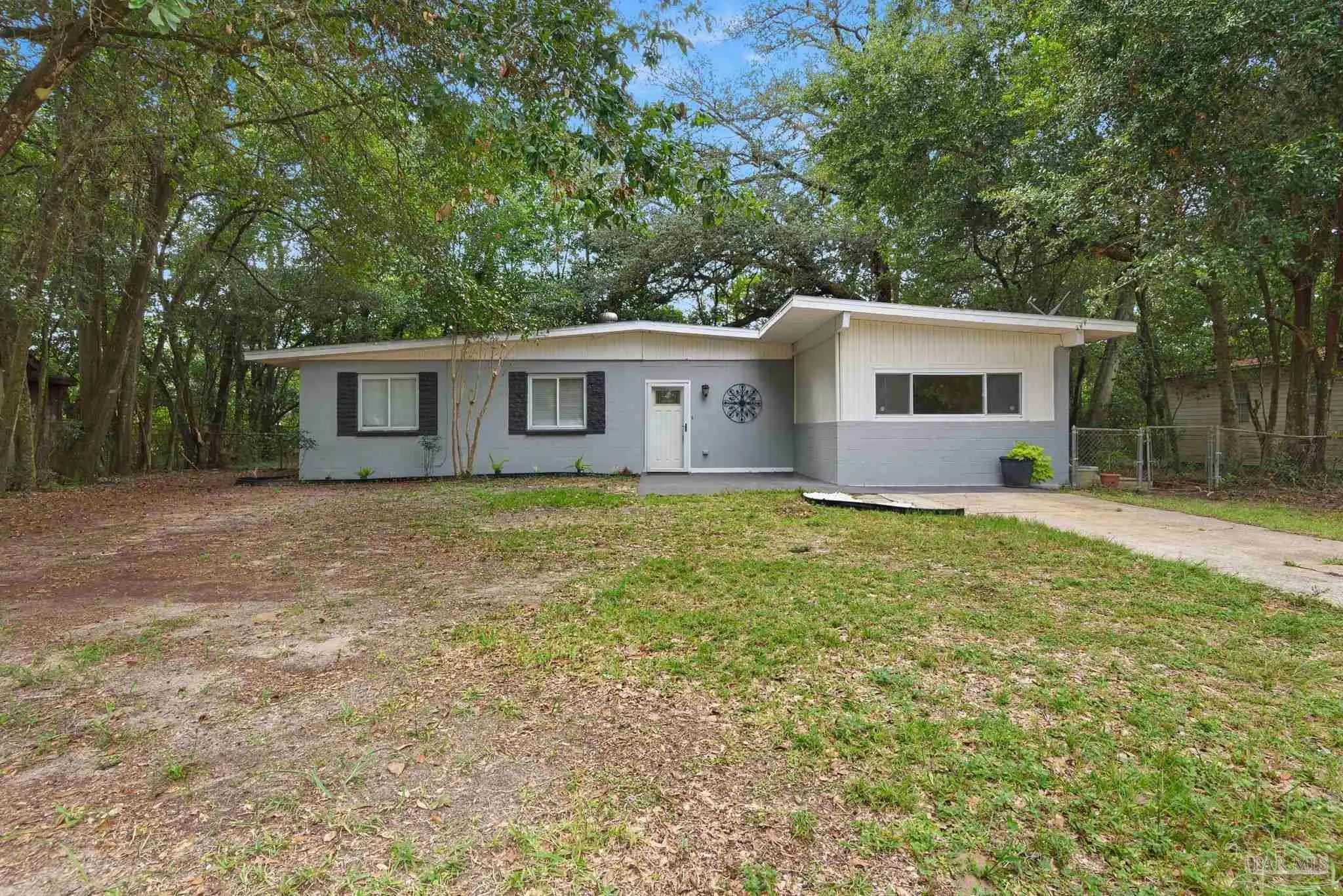 Photo of Listing #689121
