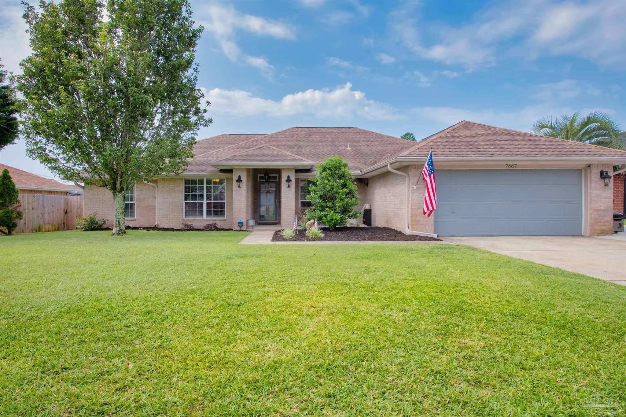 Photo of Listing #679397