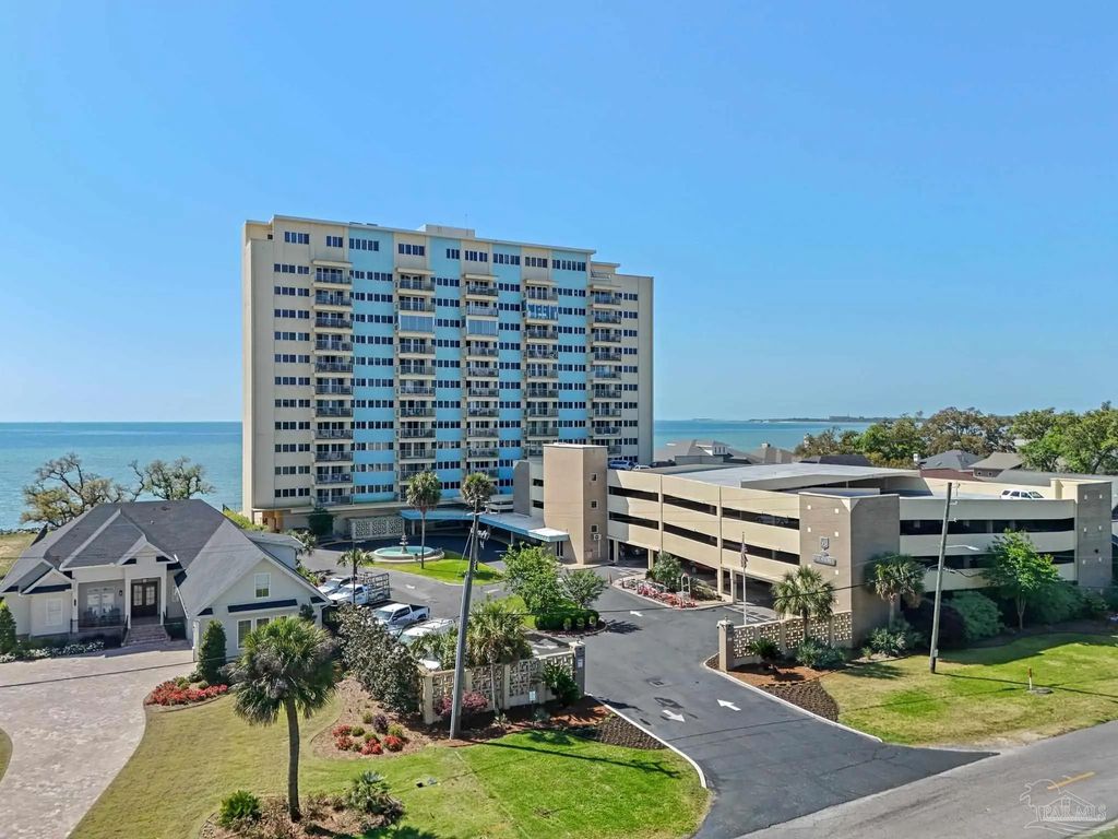 825 Bayshore Dr #605, Pensacola