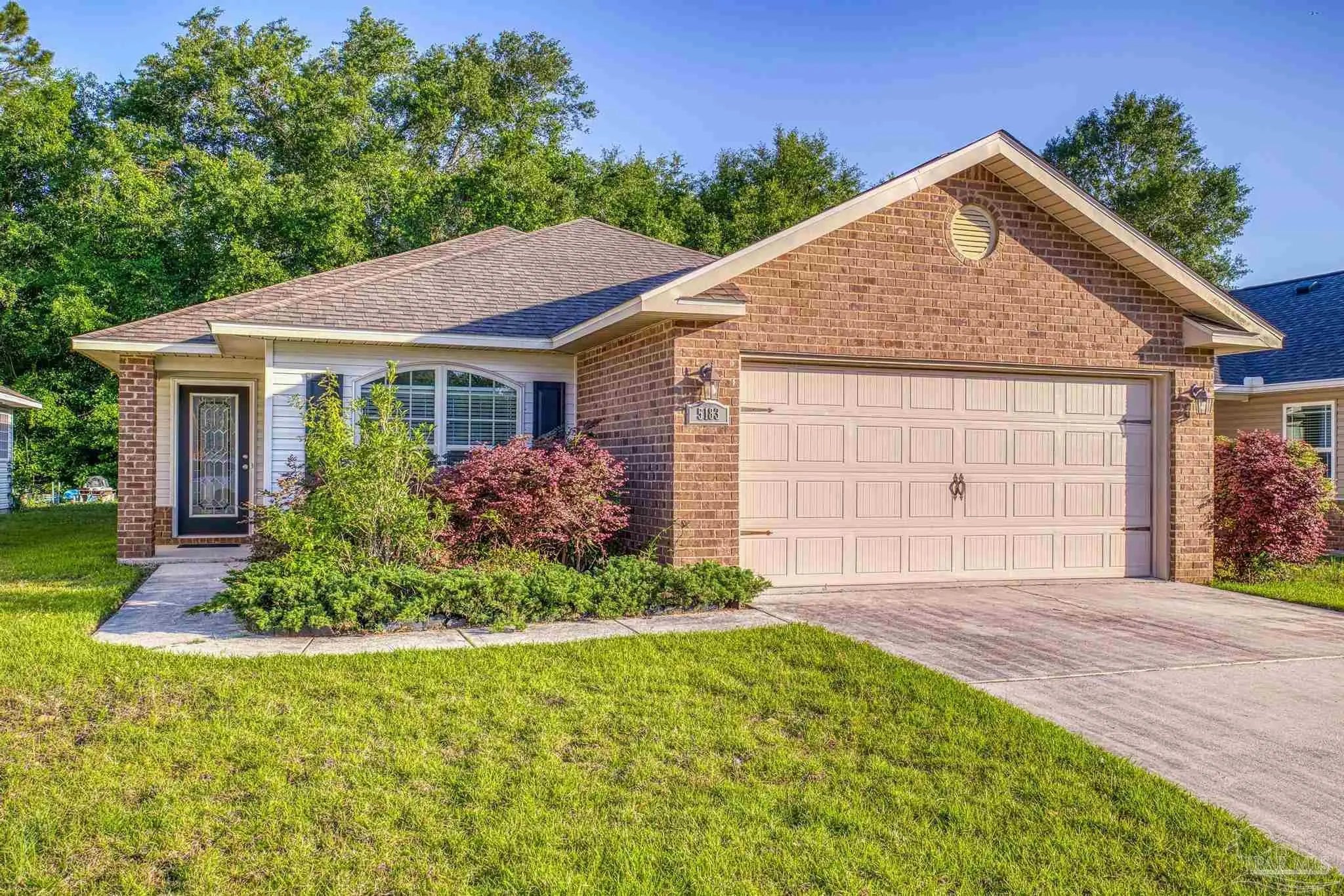 Photo of Listing #664176