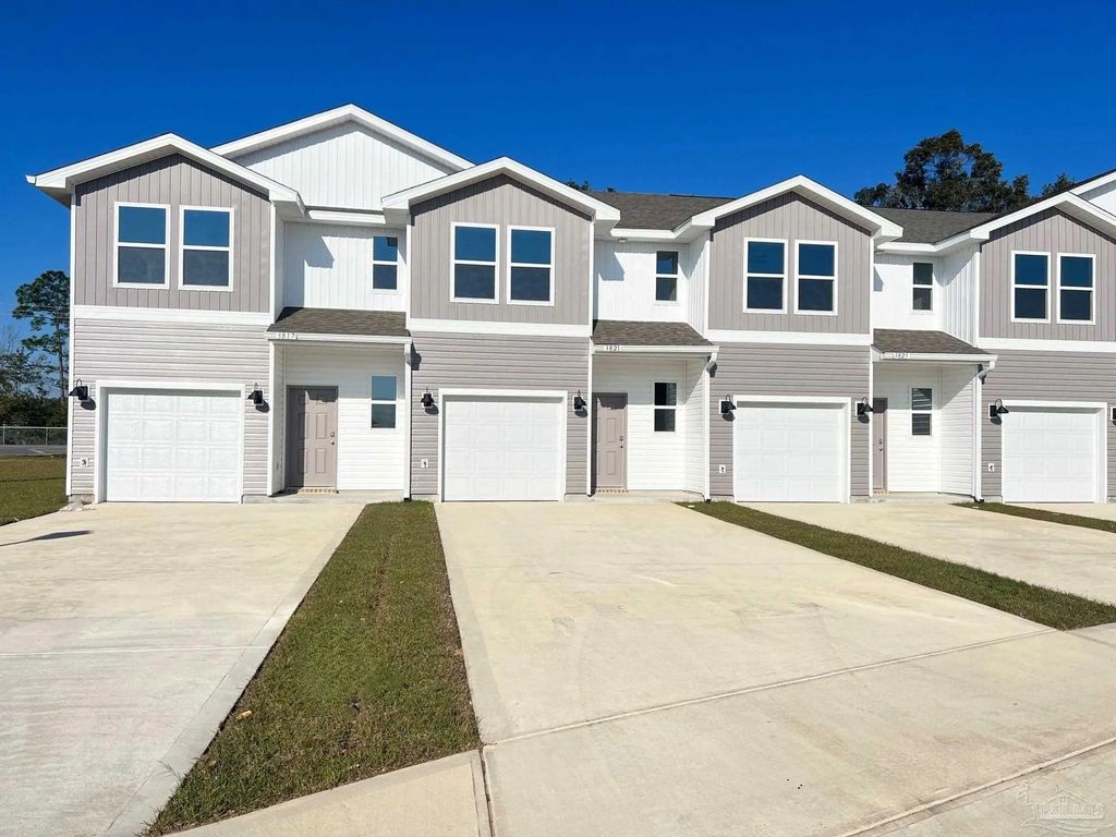 3863 Pendragon Cir, Milton