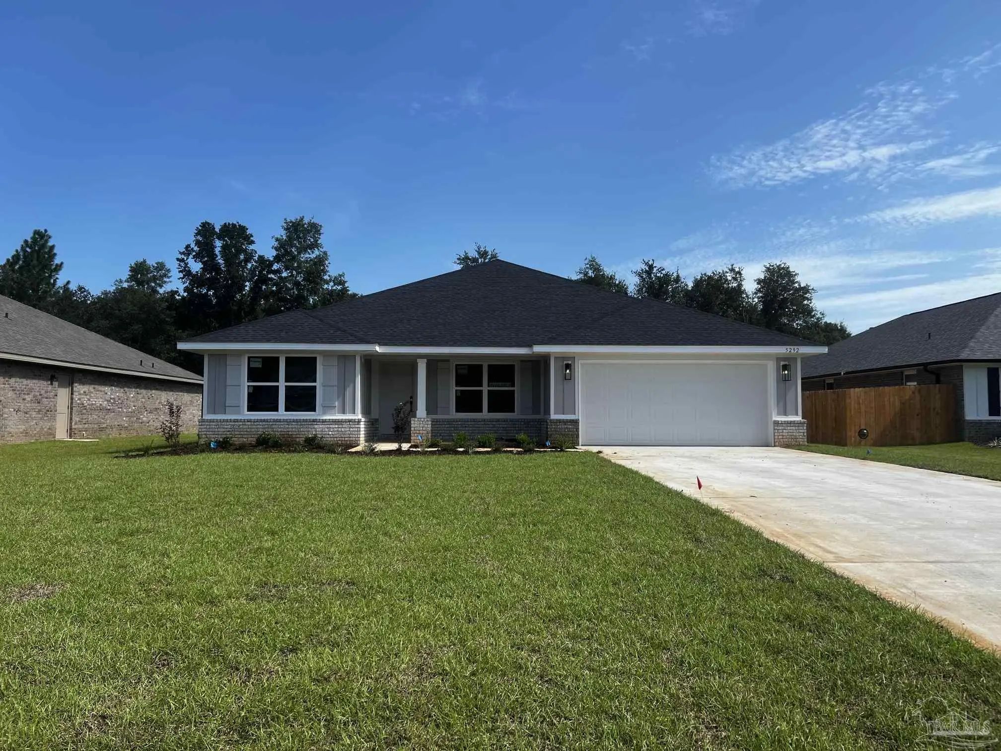 Photo of Listing #680851