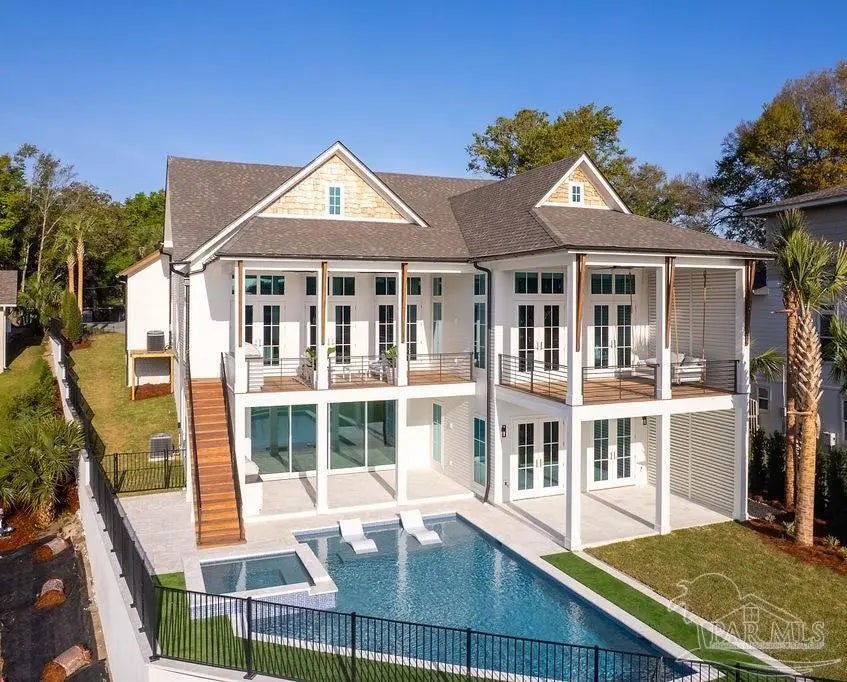 Photo of Listing #680356