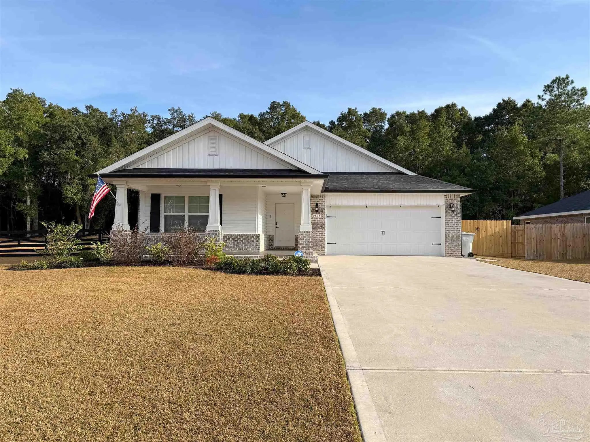 Photo of Listing #672677